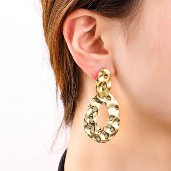 Oorbellen E4842-2 hammerd dangle earring goud - Day&amp;Eve 